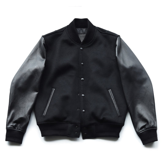 レザー×ウールの異素材コンビで魅せる、スタイリッシュなスタジャン Y1757