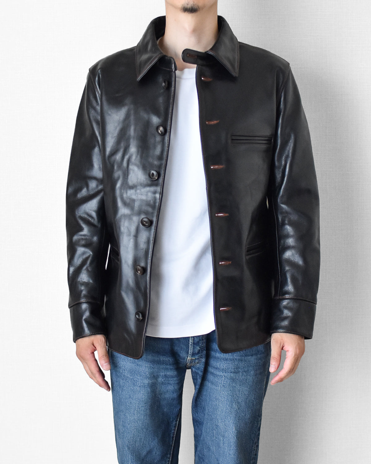 男らしく無骨な雰囲気・コーディネートを格上げする馬革カーコート 【Y1163】