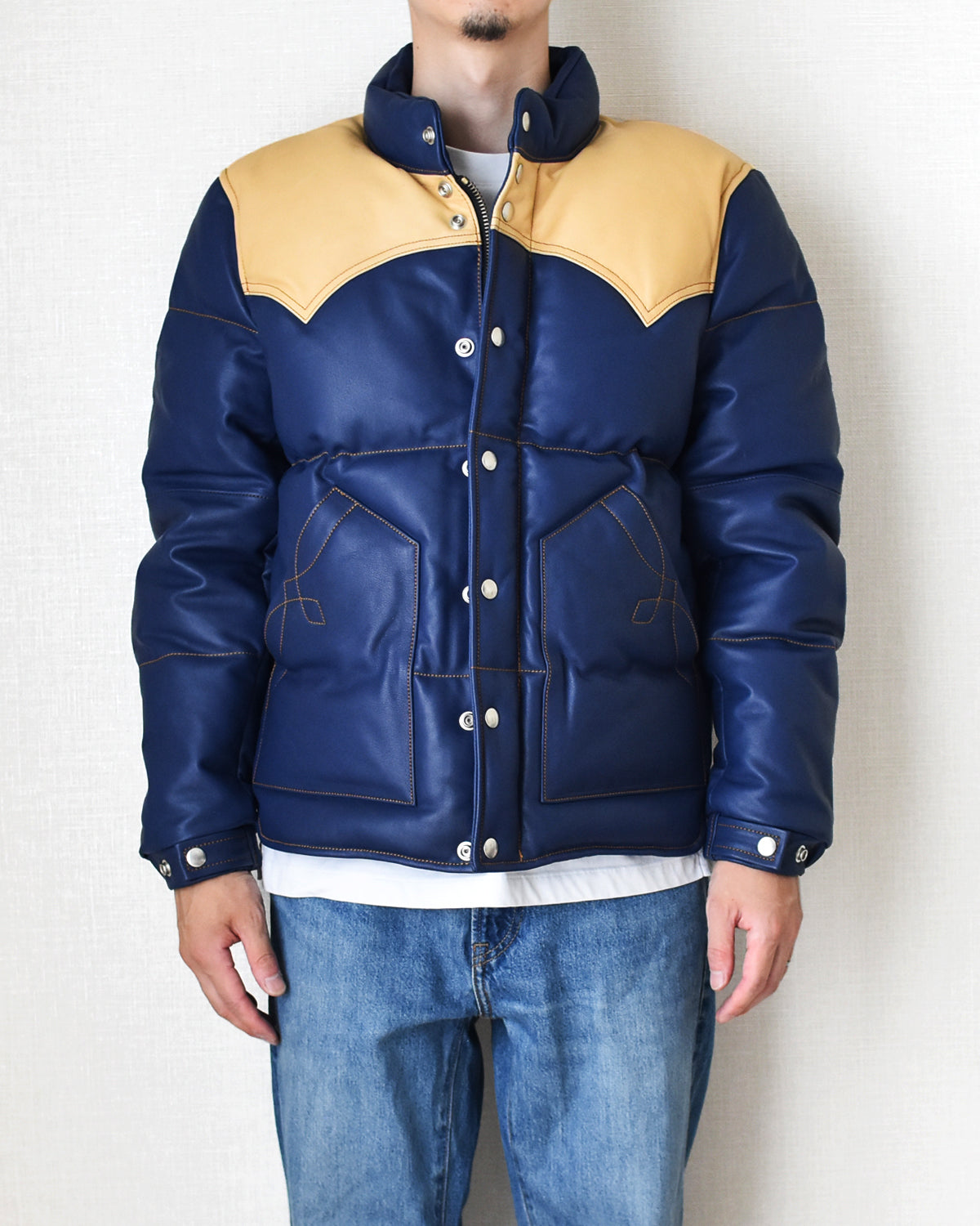 デザイン性と機能性を兼備した、至高のレザーダウンジャケット　【Y758】